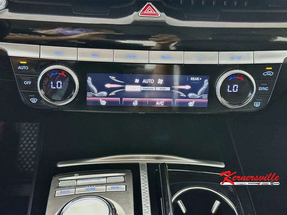 2023 Hyundai Genesis - Image 18 of 24