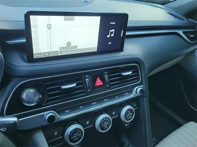 2023 Hyundai Genesis - Image 14 of 18