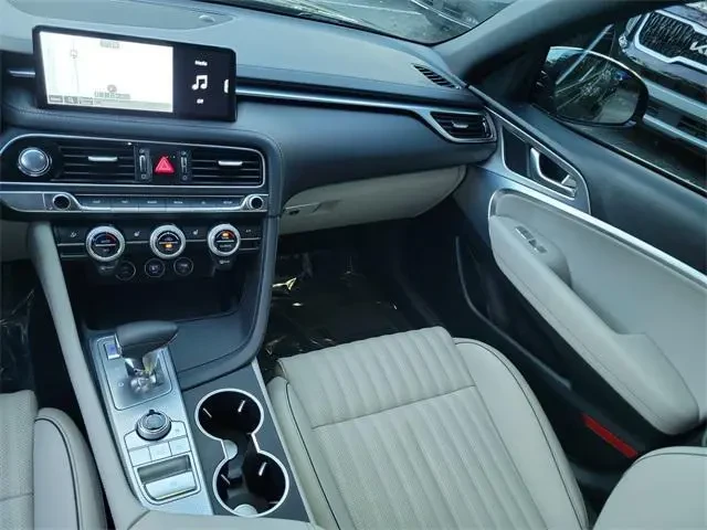 2023 Hyundai Genesis - Image 9 of 18