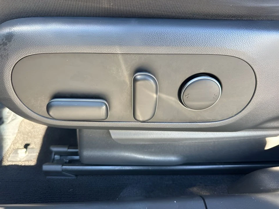 2023 Hyundai Ioniq 5 - Image 10 of 12