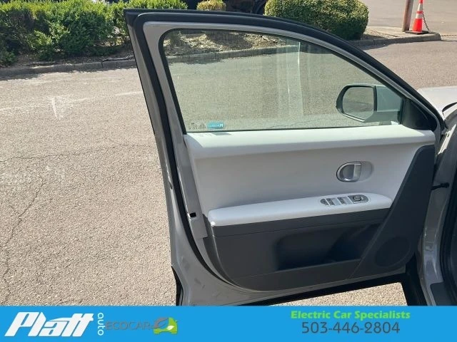 2023 Hyundai Ioniq 5 - Image 18 of 31
