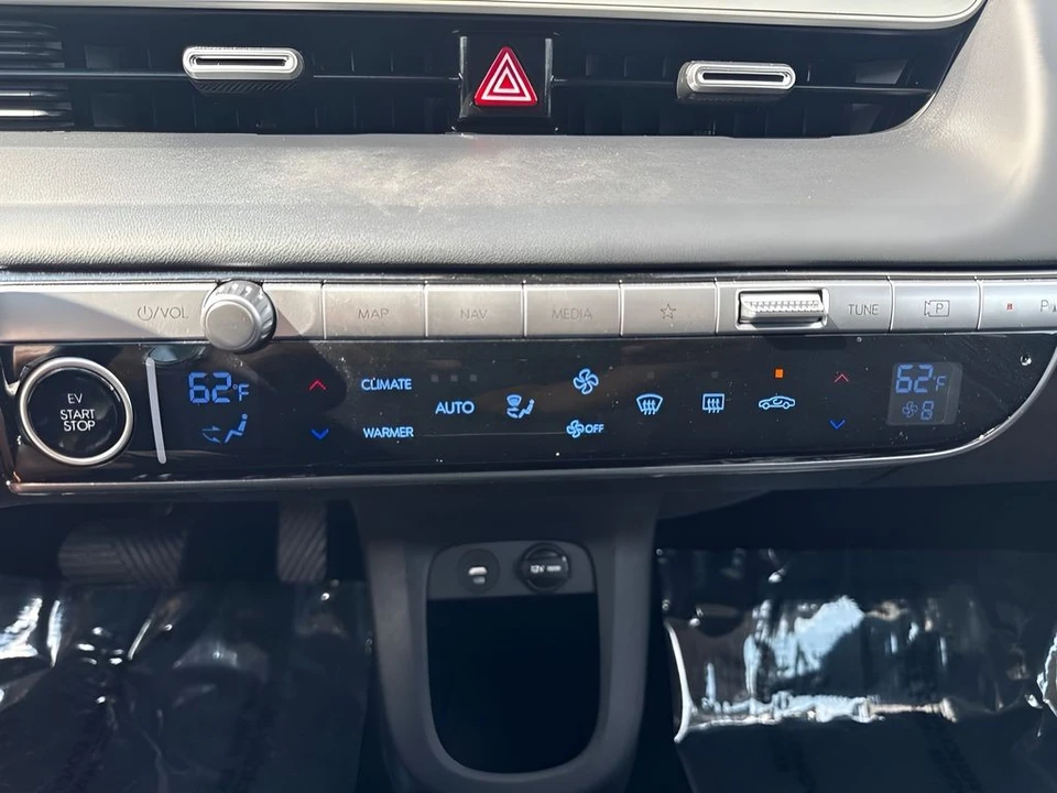 2023 Hyundai Ioniq 5 - Image 16 of 28
