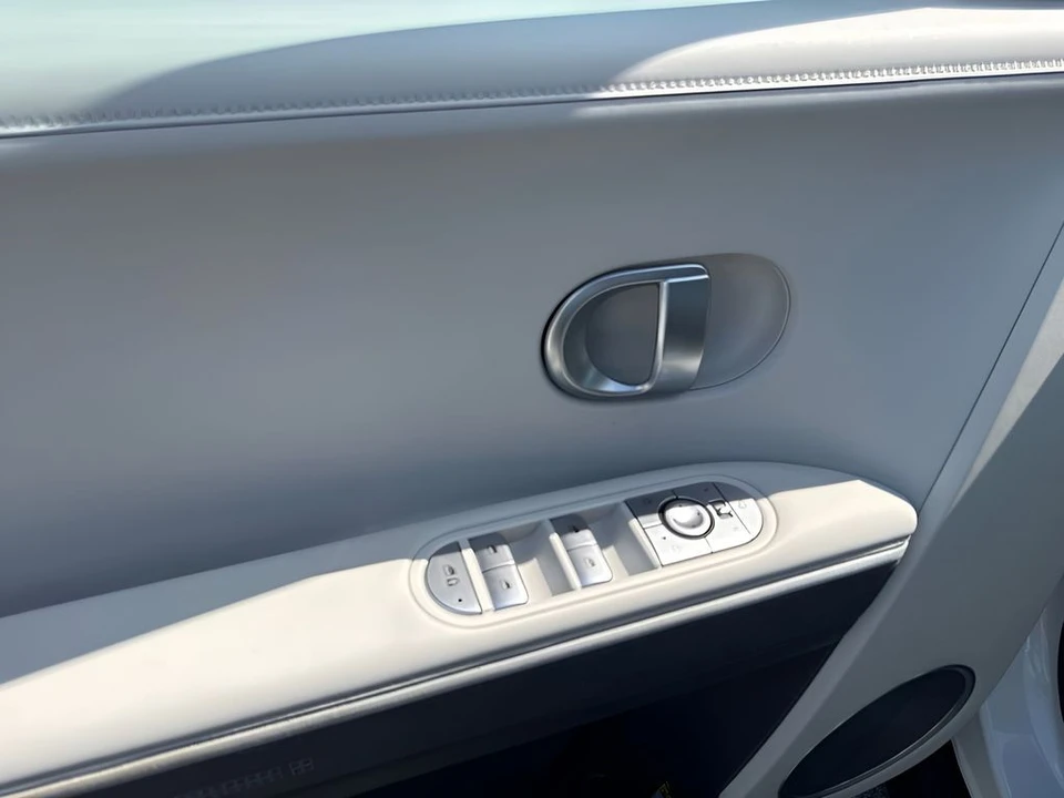 2023 Hyundai Ioniq 5 - Image 21 of 29