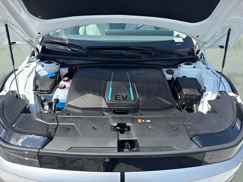 2023 Hyundai Ioniq 5 - Image 25 of 29