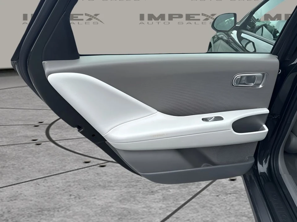 2023 Hyundai Ioniq 5 - Image 26 of 31