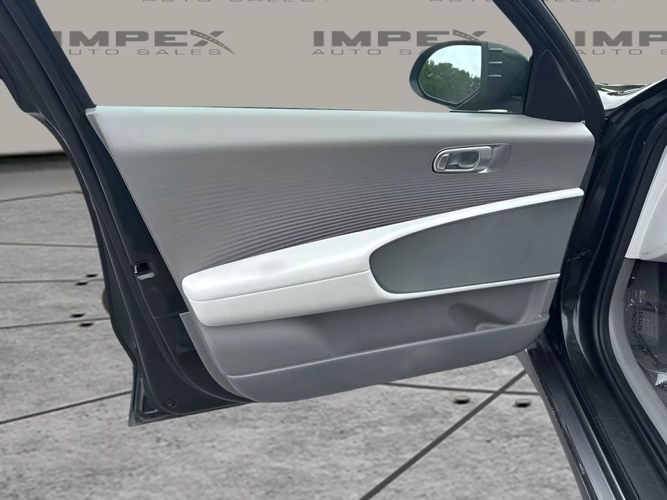 2023 Hyundai Ioniq 5 - Image 24 of 31