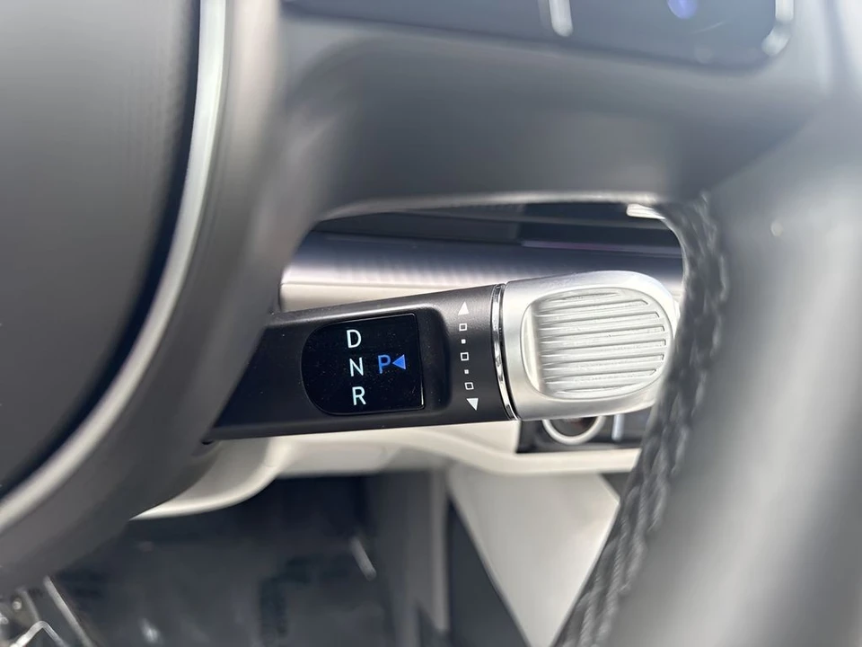 2023 Hyundai Ioniq 5 - Image 16 of 31
