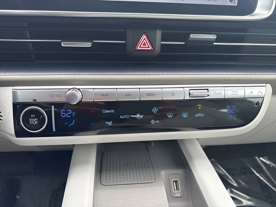 2023 Hyundai Ioniq 5 - Image 18 of 31