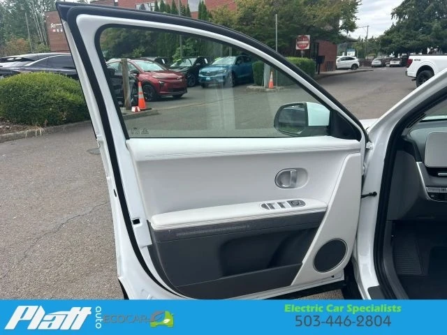 2023 Hyundai Ioniq 5 - Image 11 of 31