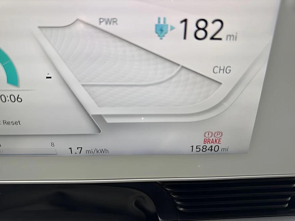 2023 Hyundai Ioniq 5 - Image 23 of 31