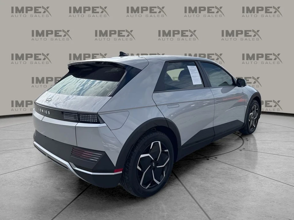 2023 Hyundai Ioniq 5 - Image 5 of 31