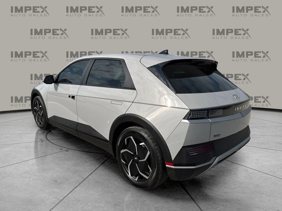 2023 Hyundai Ioniq 5 - Image 3 of 31