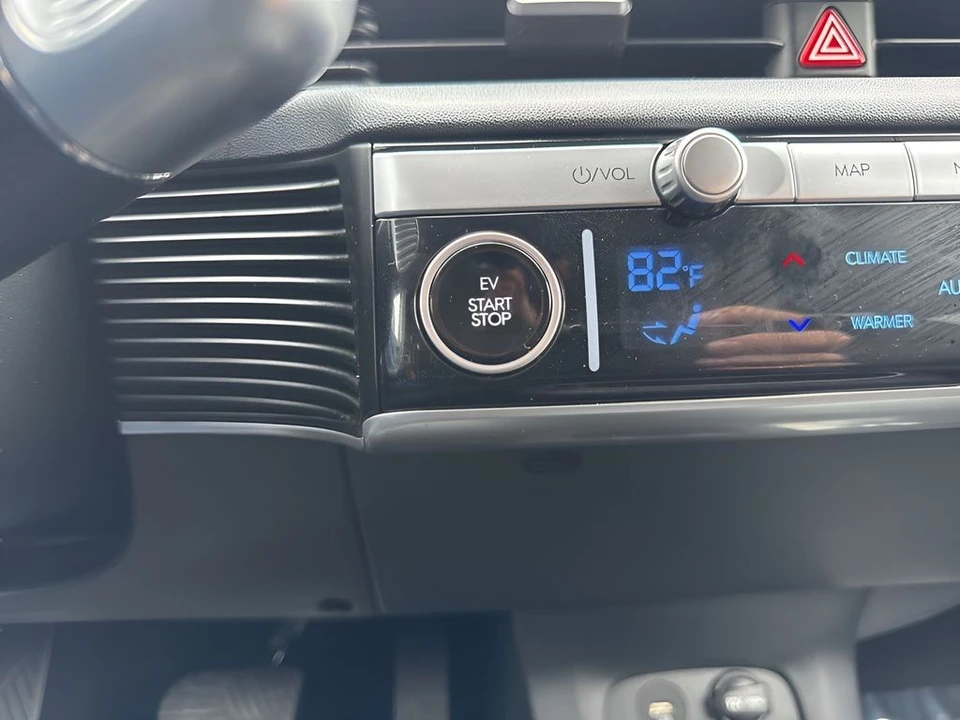2023 Hyundai Ioniq 5 - Image 24 of 31