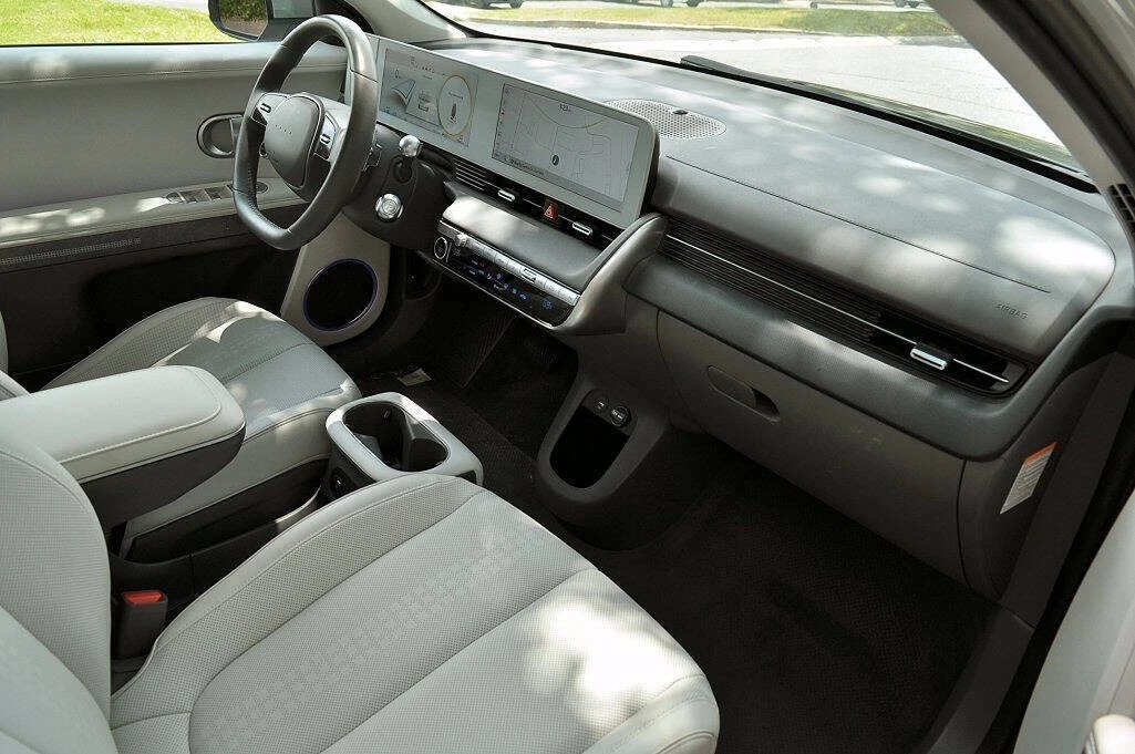 2023 Hyundai Ioniq 5 - Image 14 of 15