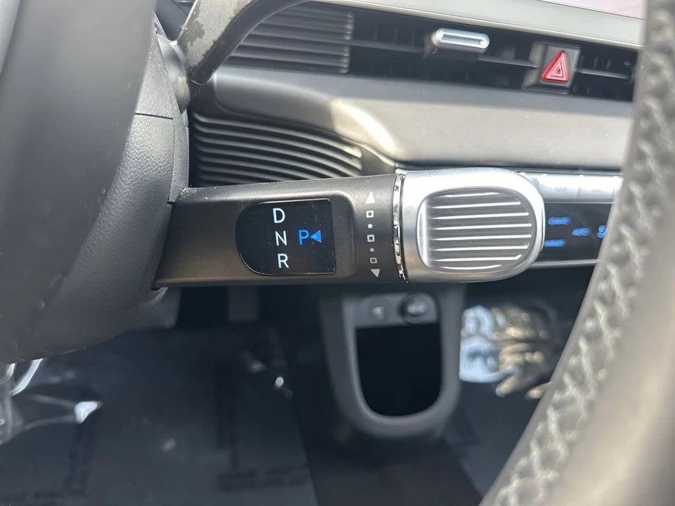 2023 Hyundai Ioniq 5 - Image 16 of 21