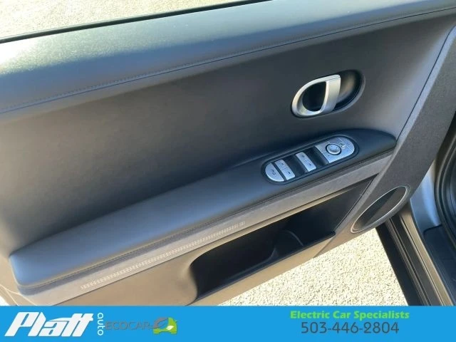 2023 Hyundai Ioniq 5 - Image 18 of 31