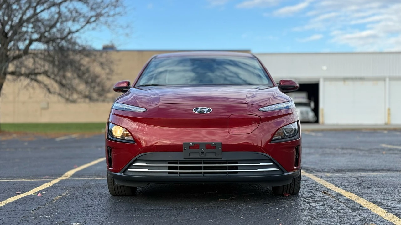 2023 Hyundai Kona - Image 2 of 21