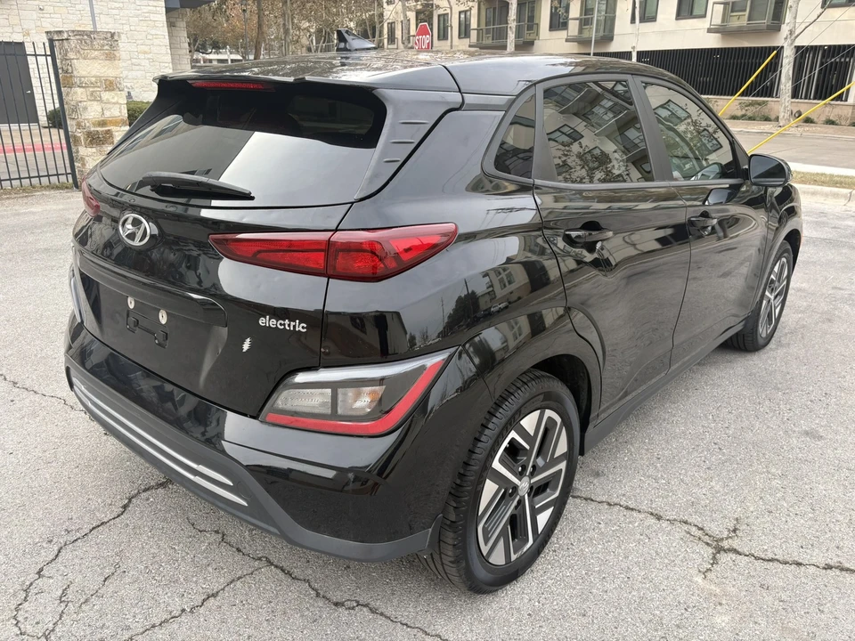 2023 Hyundai Kona - Image 9 of 21