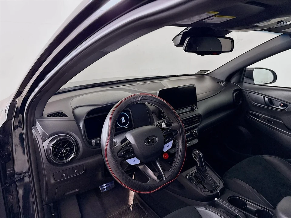 2023 Hyundai Kona - Image 9 of 16