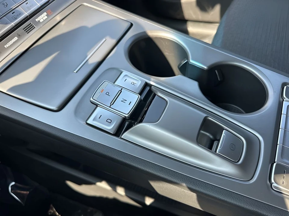 2023 Hyundai Kona - Image 15 of 21