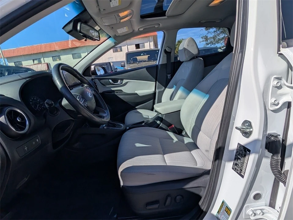 2023 Hyundai Kona - Image 10 of 12