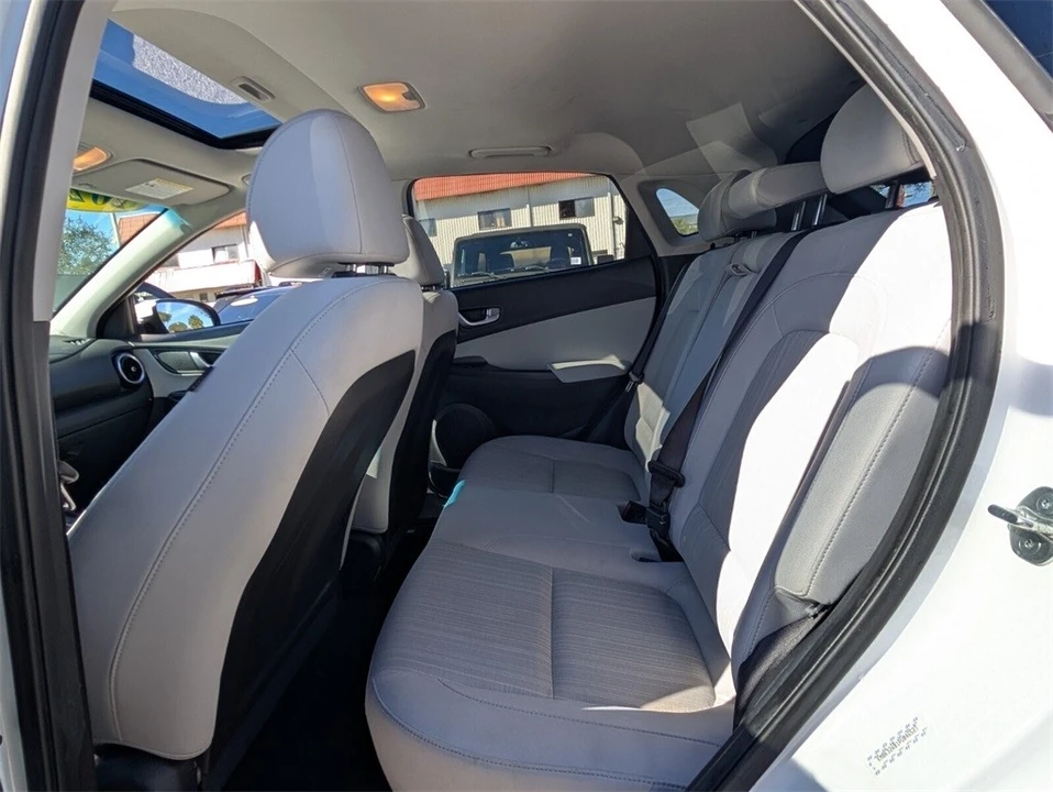 2023 Hyundai Kona - Image 12 of 21