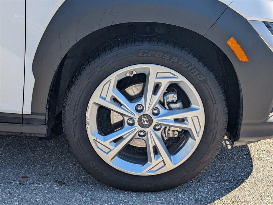 2023 Hyundai Kona - Image 9 of 12
