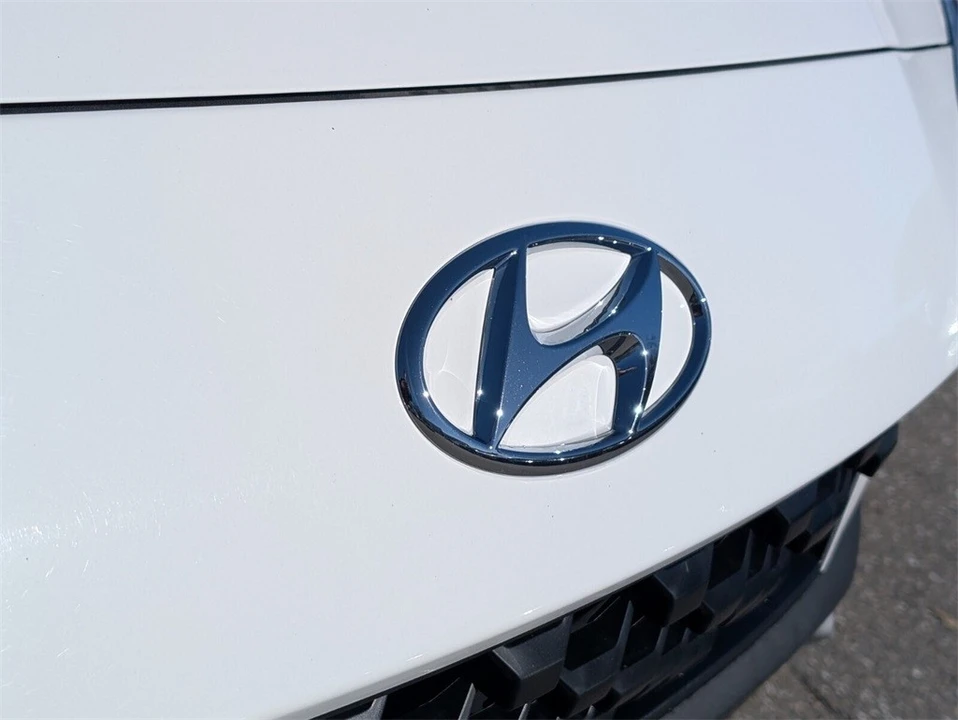 2023 Hyundai Kona - Image 18 of 21