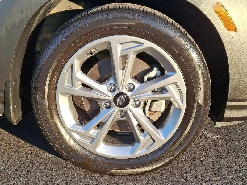 2023 Hyundai Kona - Image 8 of 12