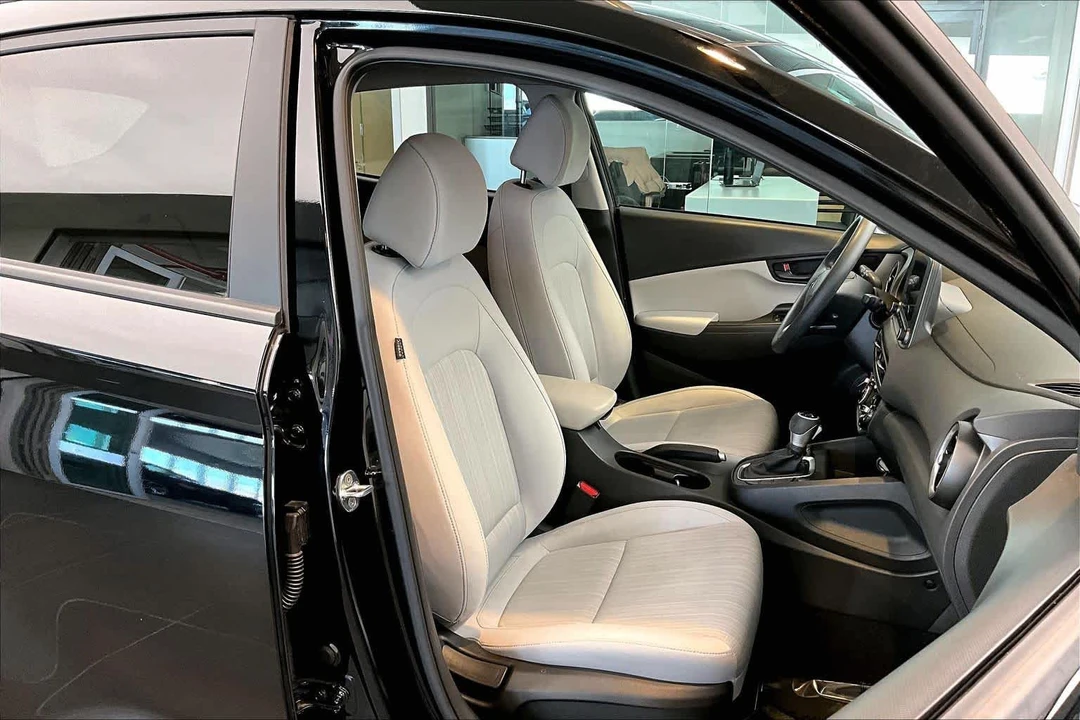 2023 Hyundai Kona - Image 9 of 12