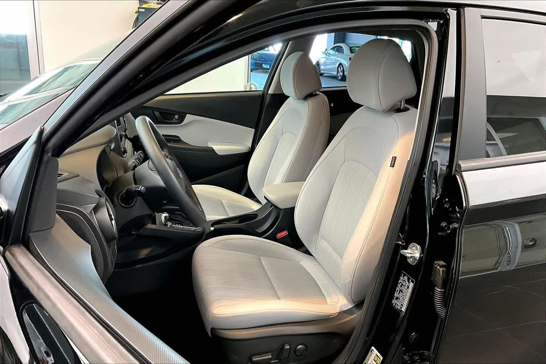 2023 Hyundai Kona - Image 8 of 12
