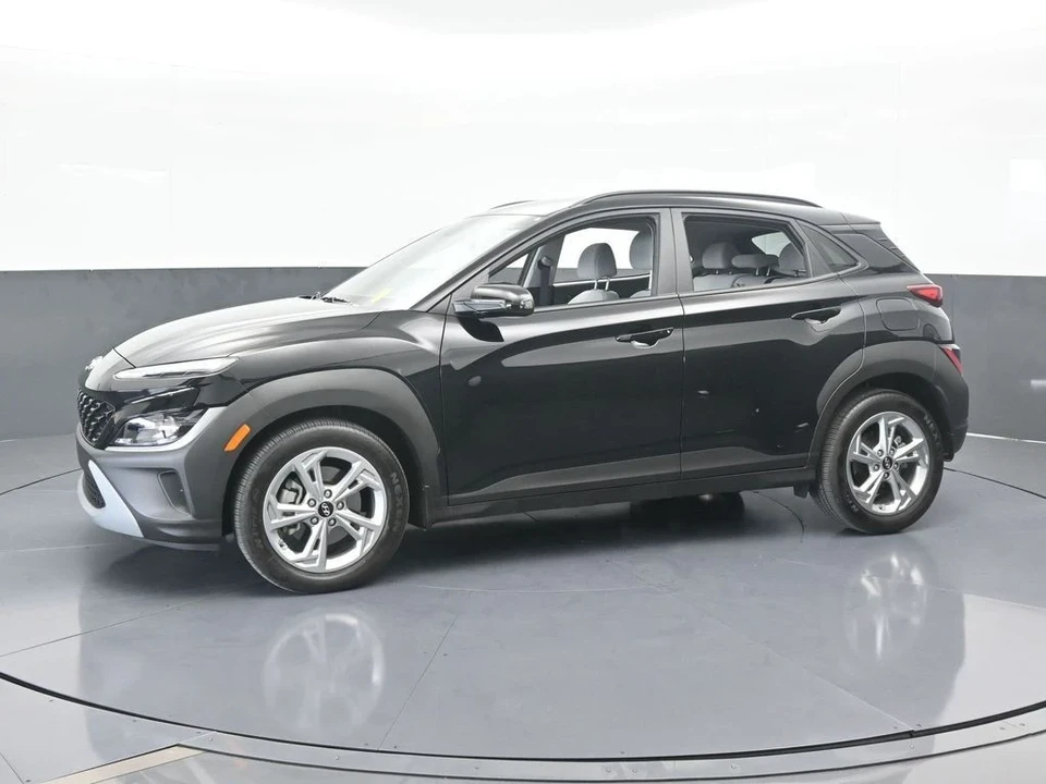 2023 Hyundai Kona - Image 2 of 12