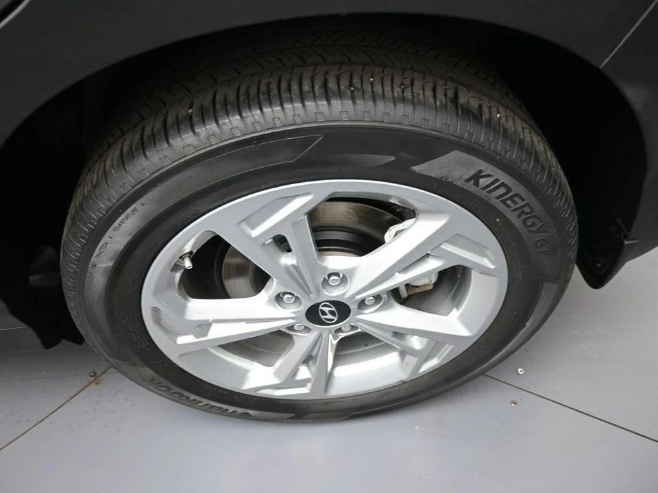 2023 Hyundai Kona - Image 15 of 21