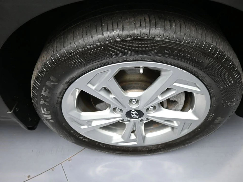 2023 Hyundai Kona - Image 13 of 21