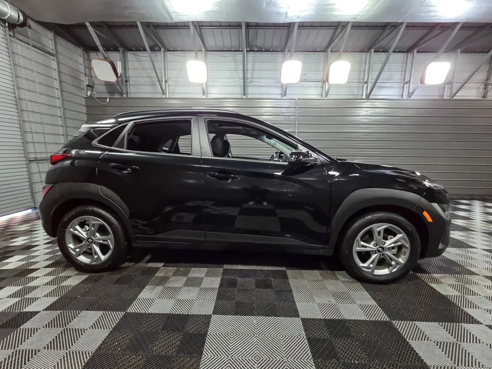 2023 Hyundai Kona - Image 9 of 12