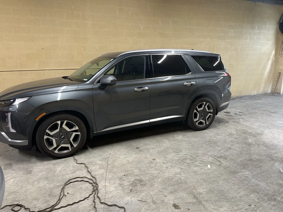 2023 Hyundai Palisade - Image 2 of 21