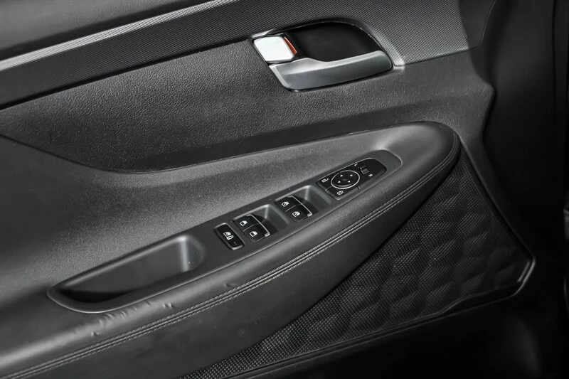 2023 Hyundai Santa Fe - Image 17 of 21