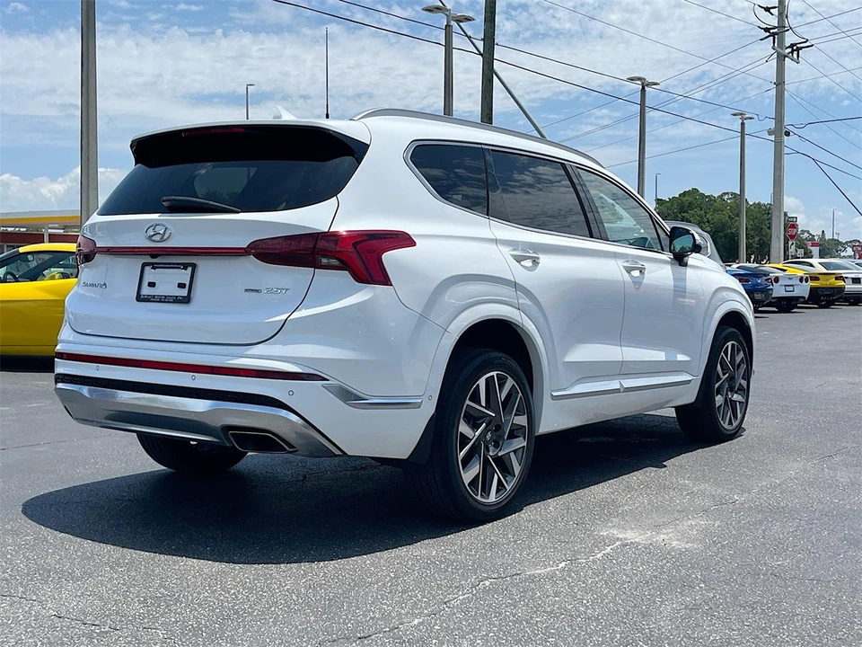2023 Hyundai Santa Fe - Image 7 of 31