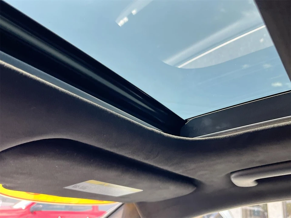 2023 Hyundai Santa Fe - Image 23 of 31