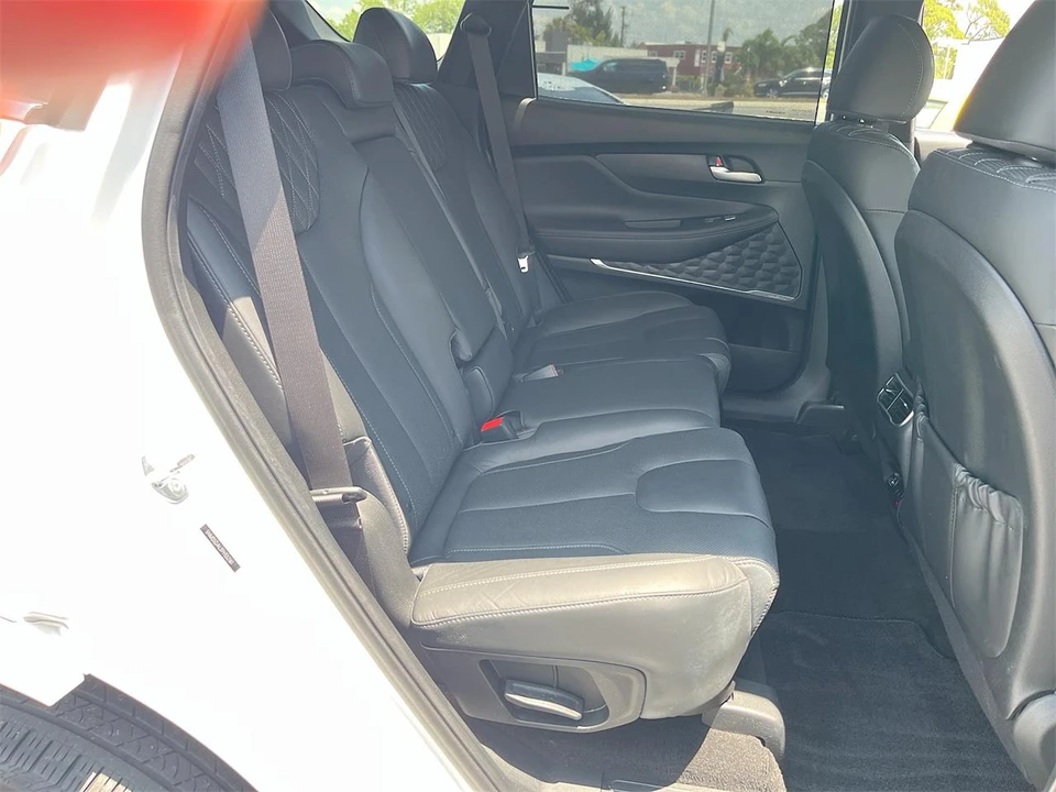 2023 Hyundai Santa Fe - Image 29 of 31