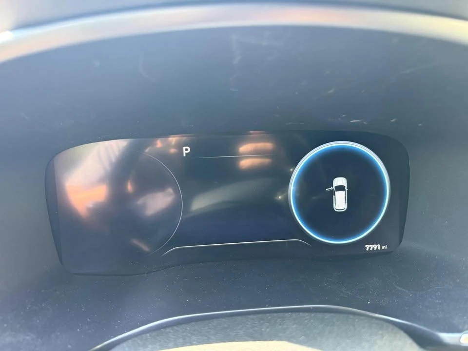 2023 Hyundai Santa Fe - Image 9 of 15