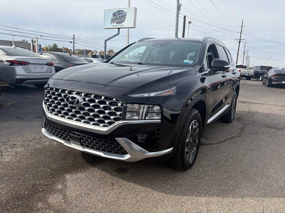 2023 Hyundai Santa Fe - Image 2 of 12