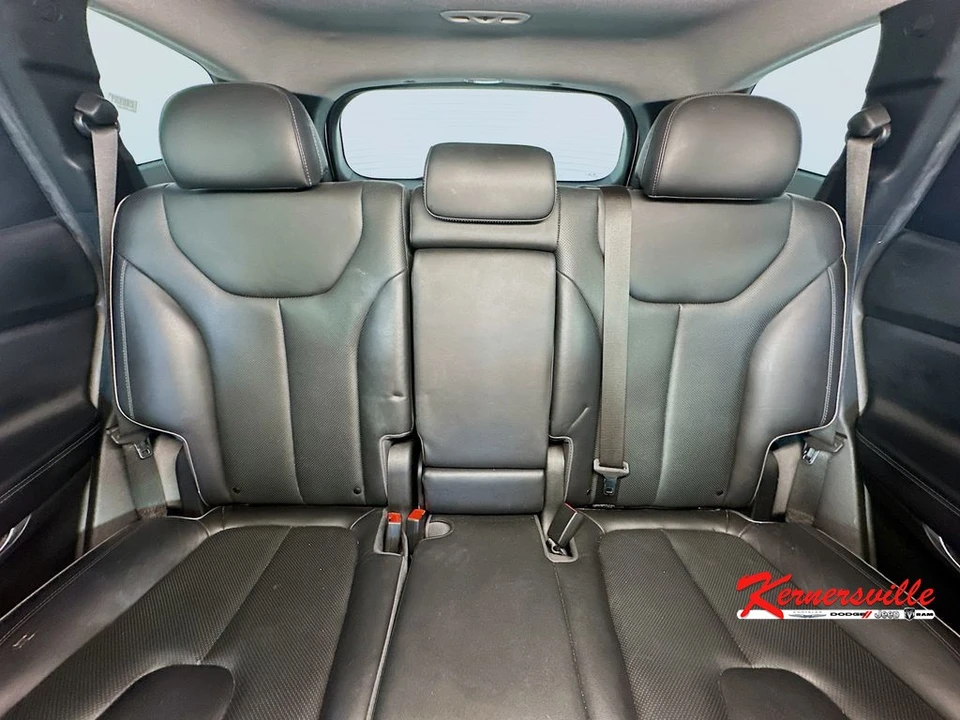 2023 Hyundai Santa Fe - Image 13 of 21