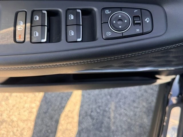 2023 Hyundai Santa Fe - Image 16 of 21