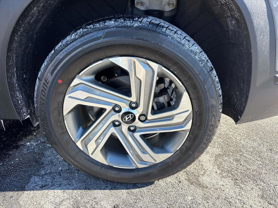 2023 Hyundai Santa Fe - Image 9 of 21