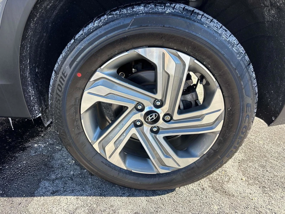2023 Hyundai Santa Fe - Image 11 of 21