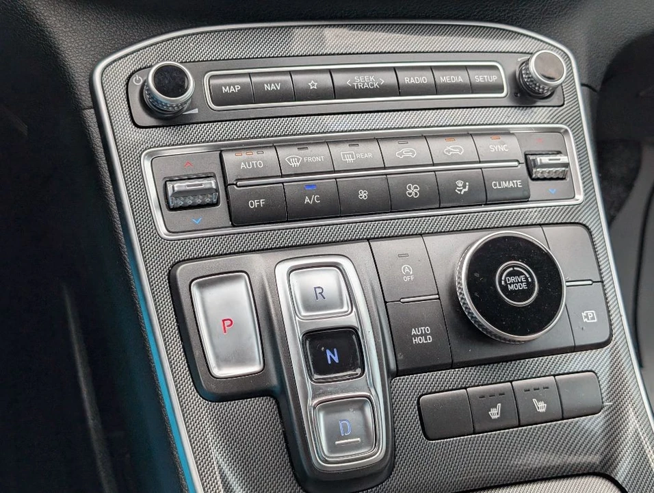 2023 Hyundai Santa Fe - Image 17 of 19