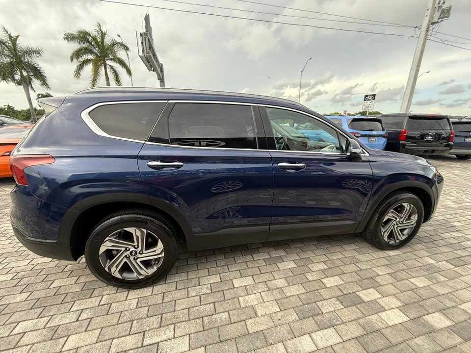 2023 Hyundai Santa Fe - Image 11 of 21