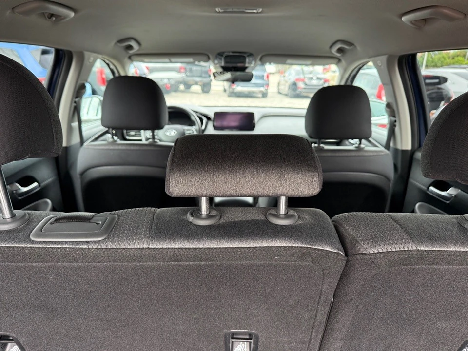 2023 Hyundai Santa Fe - Image 9 of 21