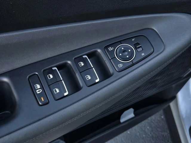 2023 Hyundai Santa Fe - Image 9 of 12